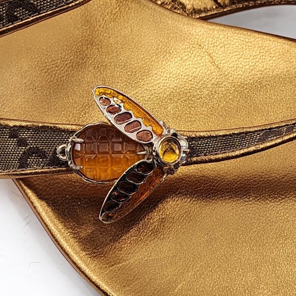 GUCCI Gold Leather Bumblebee Thong Sandal - Picture 6 of 13